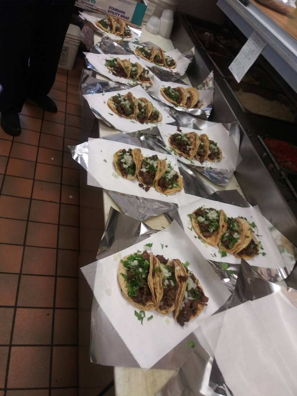 El Fast Burrito | restaurant | 1165 Lee St, Des Plaines, IL 60016, USA | 8472991144 OR +1 847-299-1144