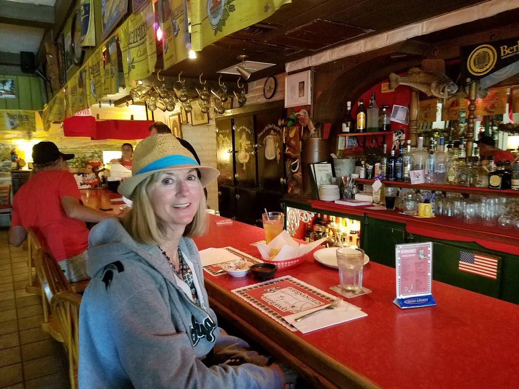 Hernandez Hideaway Restaurant | restaurant | 19320 Lake Dr, Escondido, CA 92029, USA | 7607461444 OR +1 760-746-1444