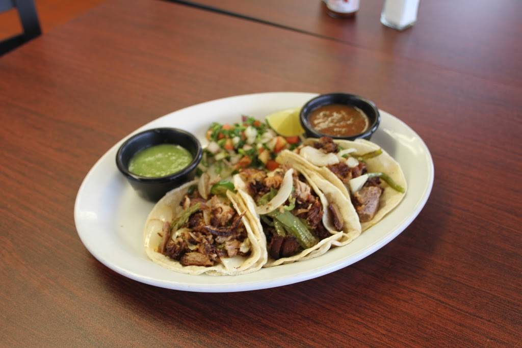 Taqueria el Gallo Loco | restaurant | 10643 700 E, Sandy, UT 84070, USA | 8015420318 OR +1 801-542-0318