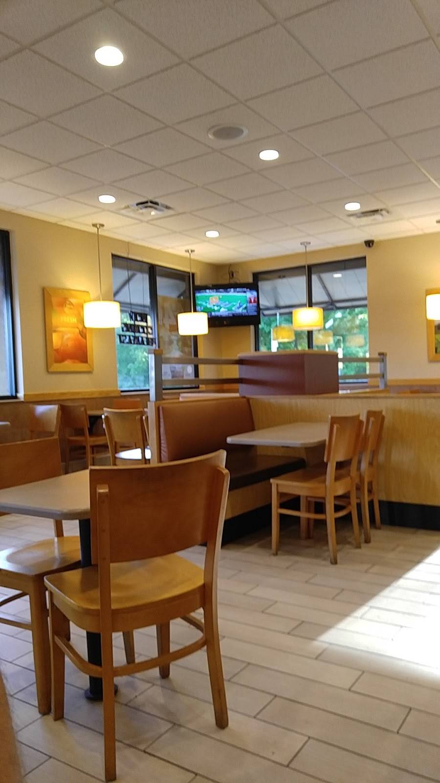 Wendys | restaurant | 1500 N College St, Auburn, AL 36830, USA | 3348218621 OR +1 334-821-8621