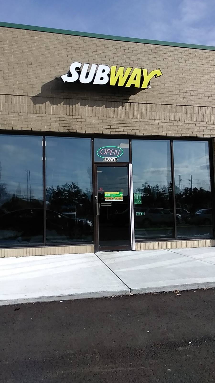Subway Restaurants | restaurant | 30720 Beck Rd, Novi, MI 48377, USA | 2489606424 OR +1 248-960-6424