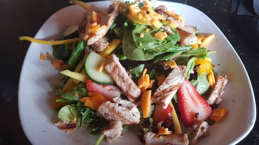 Savions Place | restaurant | 16 E Dakin Ave, Kissimmee, FL 34741, USA | 4075728719 OR +1 407-572-8719