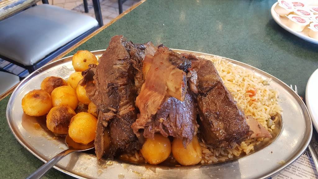 Bairrada Churrasqueira Grillhouse | restaurant | 33 Hillcrest Ave, Mississauga, ON L5B 1K5, Canada | 9052739438 OR +1 905-273-9438