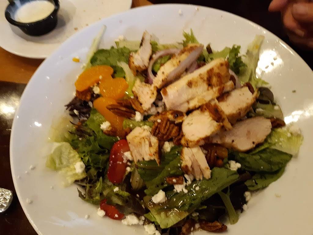 LongHorn Steakhouse | meal takeaway | 196 Town Center Pkwy, Slidell, LA 70458, USA | 9856499390 OR +1 985-649-9390