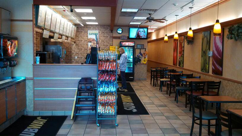 Subway Restaurants | restaurant | 4204 D Arlington Heights Rd, Arlington Heights, IL 60004, USA | 8478709604 OR +1 847-870-9604