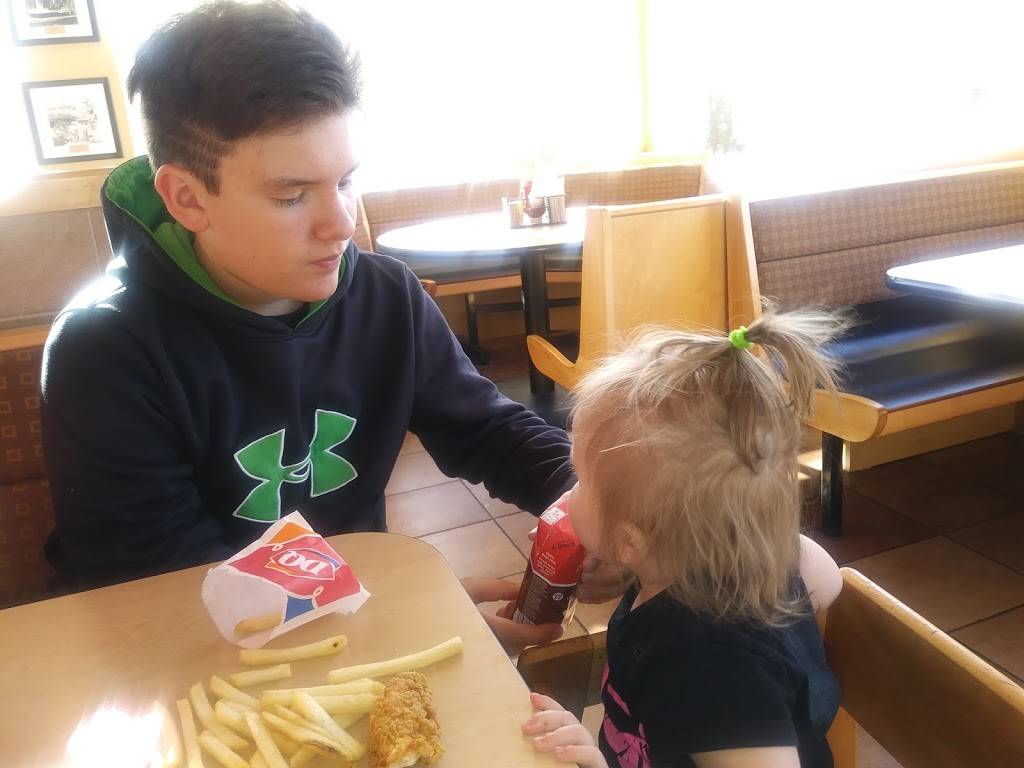 Dairy Queen Grill & Chill | restaurant | 304 E Badger St, Waupaca, WI 54981, USA | 7152588909 OR +1 715-258-8909