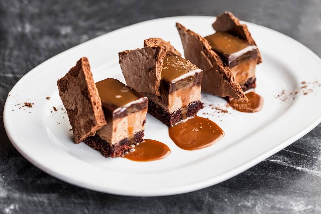 Américas River Oaks | restaurant | 2040 W Gray St, Houston, TX 77019, USA | 8322001492 OR +1 832-200-1492