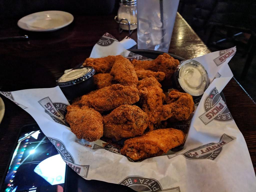 Draft Picks | restaurant | 912 Busse Rd, Mt Prospect, IL 60056, USA | 8472909000 OR +1 847-290-9000