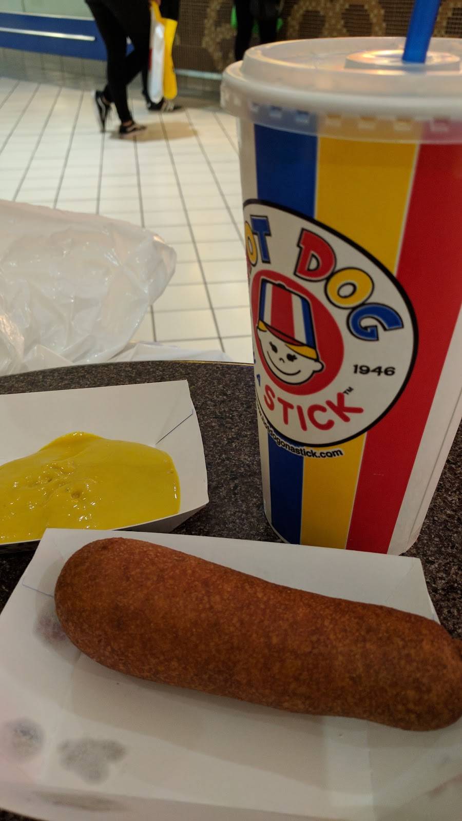 Hot Dog on a Stick | restaurant | 2800 N Main St #584, Santa Ana, CA 92705, USA | 7145411160 OR +1 714-541-1160