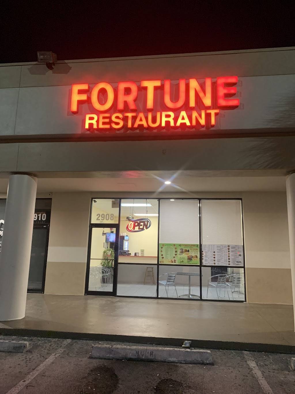 Fortune Restaurant | restaurant | 2908 FL-7, Lauderdale Lakes, FL 33313, USA | 9547308988 OR +1 954-730-8988