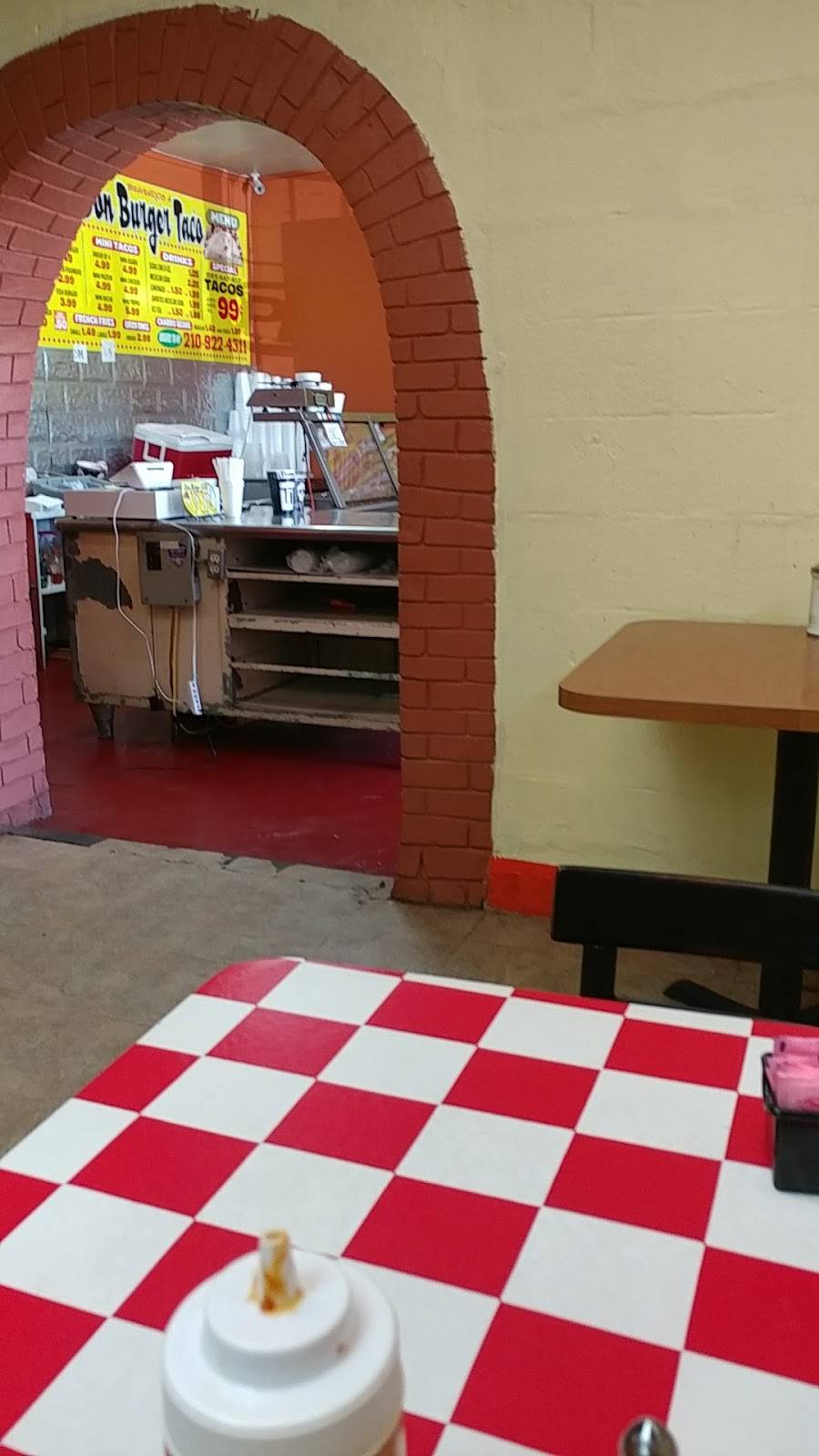 Don Burger Taco & More | restaurant | 2103-2107 Palo Alto Rd, San Antonio, TX 78211, USA | 2109224311 OR +1 210-922-4311