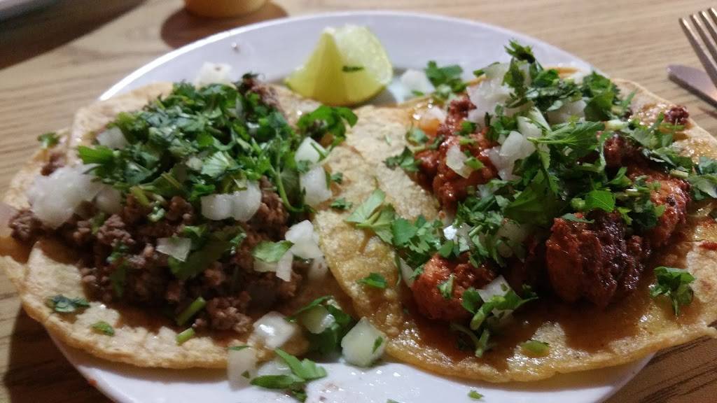 La Casita Mexican Restaurant | restaurant | 9681, 201 E Main St, Twin Lakes, WI 53181, USA | 2624481760 OR +1 262-448-1760