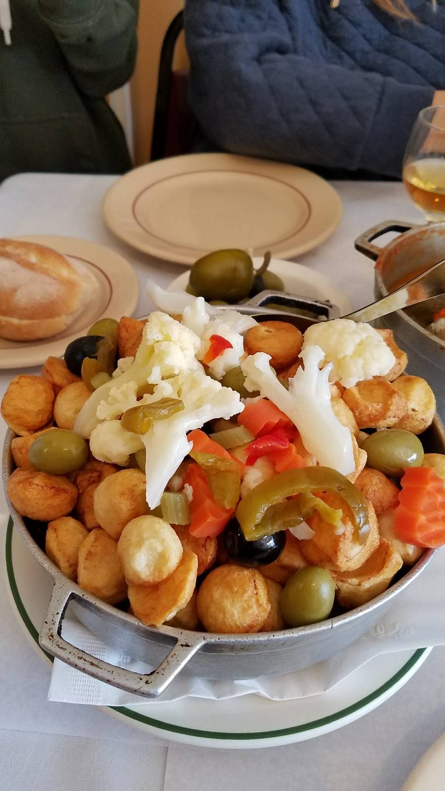 Solmar Restaurant | restaurant | 290 George St, Bridgeport, CT 06604, USA | 2033332435 OR +1 203-333-2435