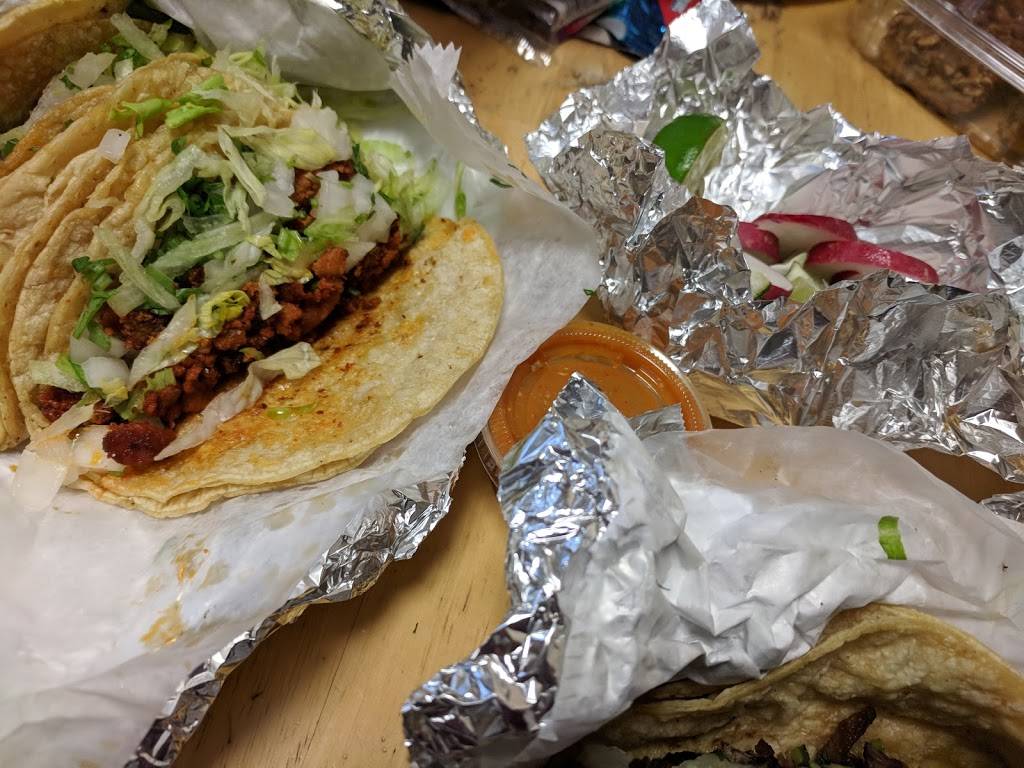 Tacos El Ganadero | restaurant | 4208 Division Ave S, Kentwood, MI 49548, USA | 6162490130 OR +1 616-249-0130