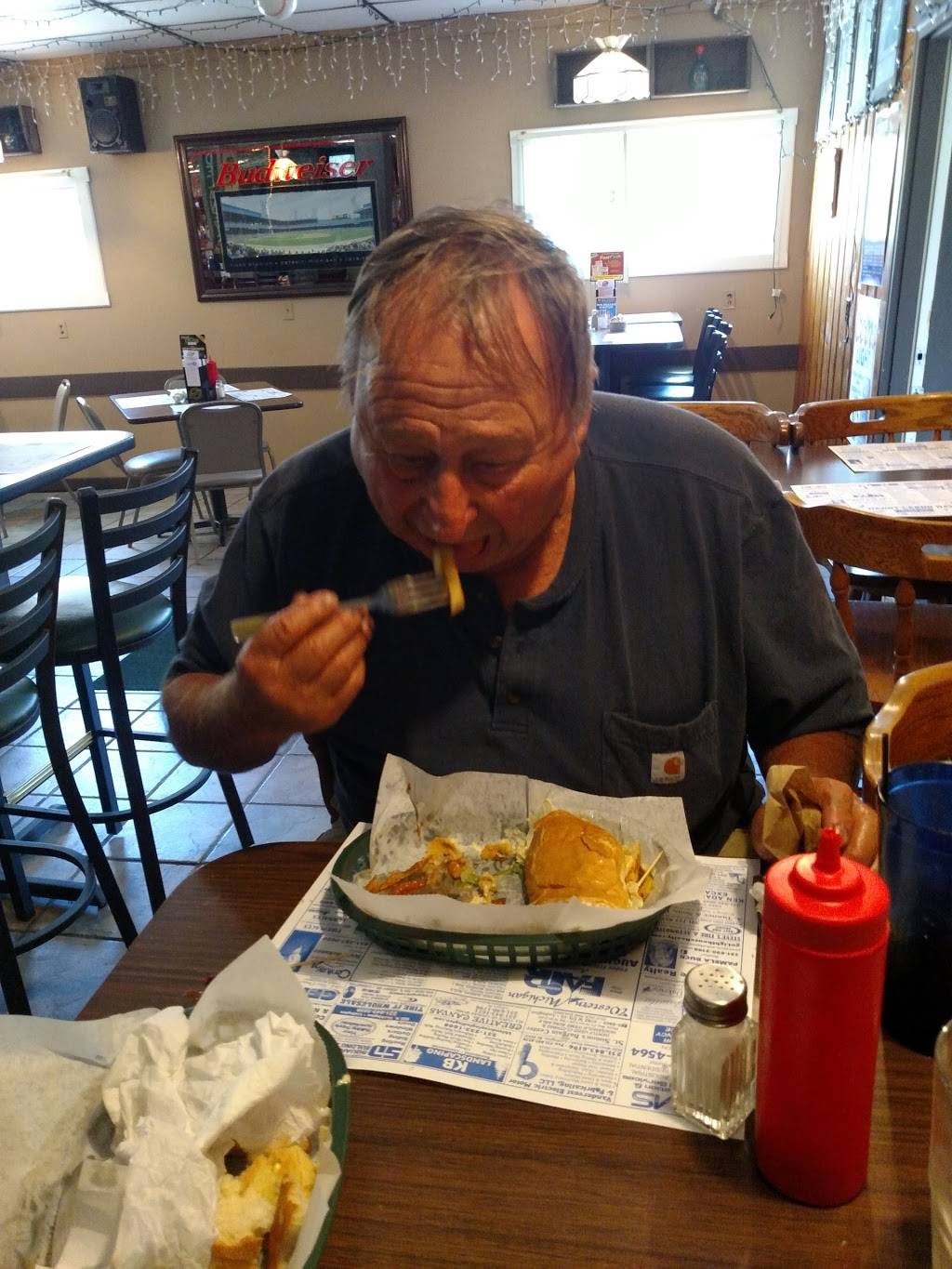 Delaneys | restaurant | 4108 E Main St, Fountain, MI 49410, USA | 2314623636 OR +1 231-462-3636