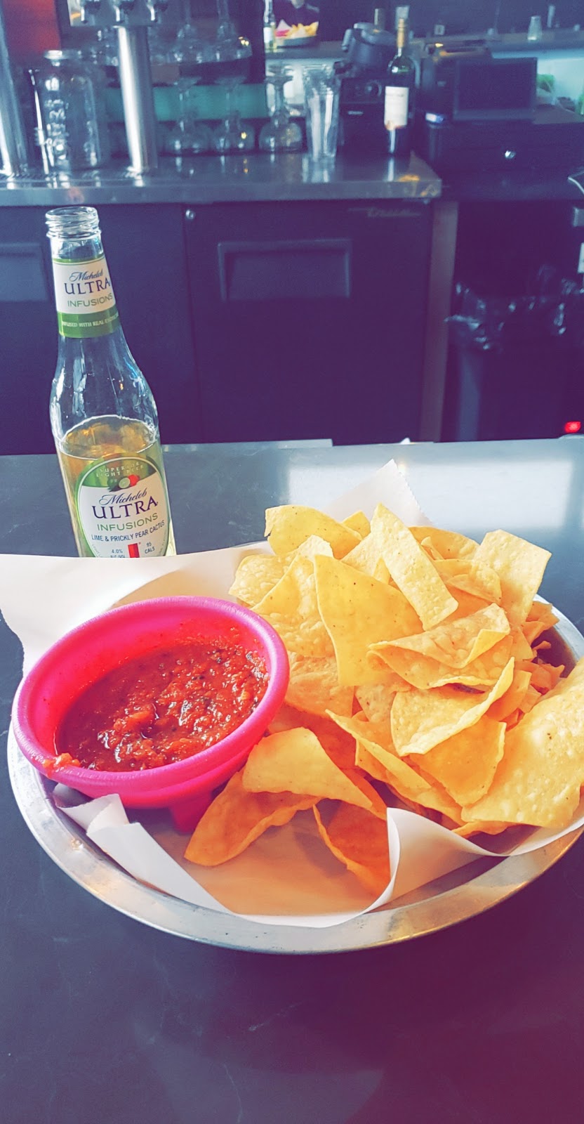 Lobos Tacos & Tequila | restaurant | 2290 Rawlings Blvd, Pueblo, CO 81001, USA | 7196214979 OR +1 719-621-4979