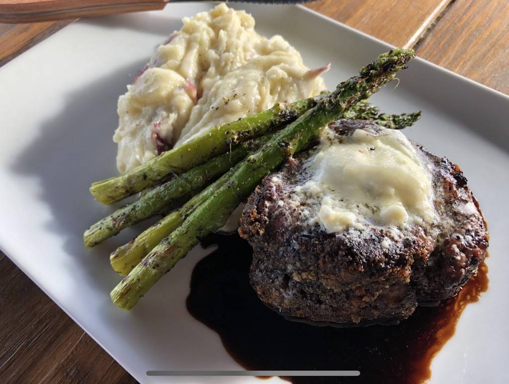 The Grill at Pinnacle Hills | restaurant | 5001 W Pauline Whitaker Pkwy Suite 100, Rogers, AR 72758, USA | 4798996580 OR +1 479-899-6580