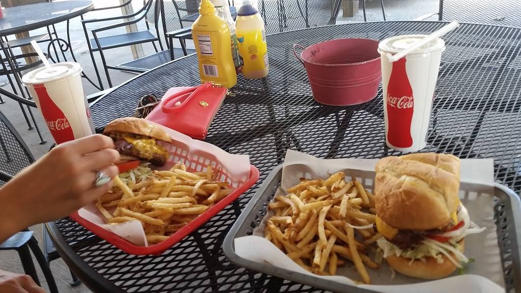 Scooters Café | restaurant | 11975 CA-70, Oroville, CA 95965, USA | 5305344644 OR +1 530-534-4644