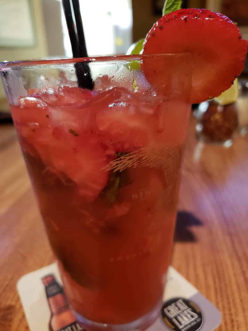 Longhitanos Gallery Pub & Grille | restaurant | 1225 West Main Street, Kent, OH 44240, USA | 3309686214 OR +1 330-968-6214