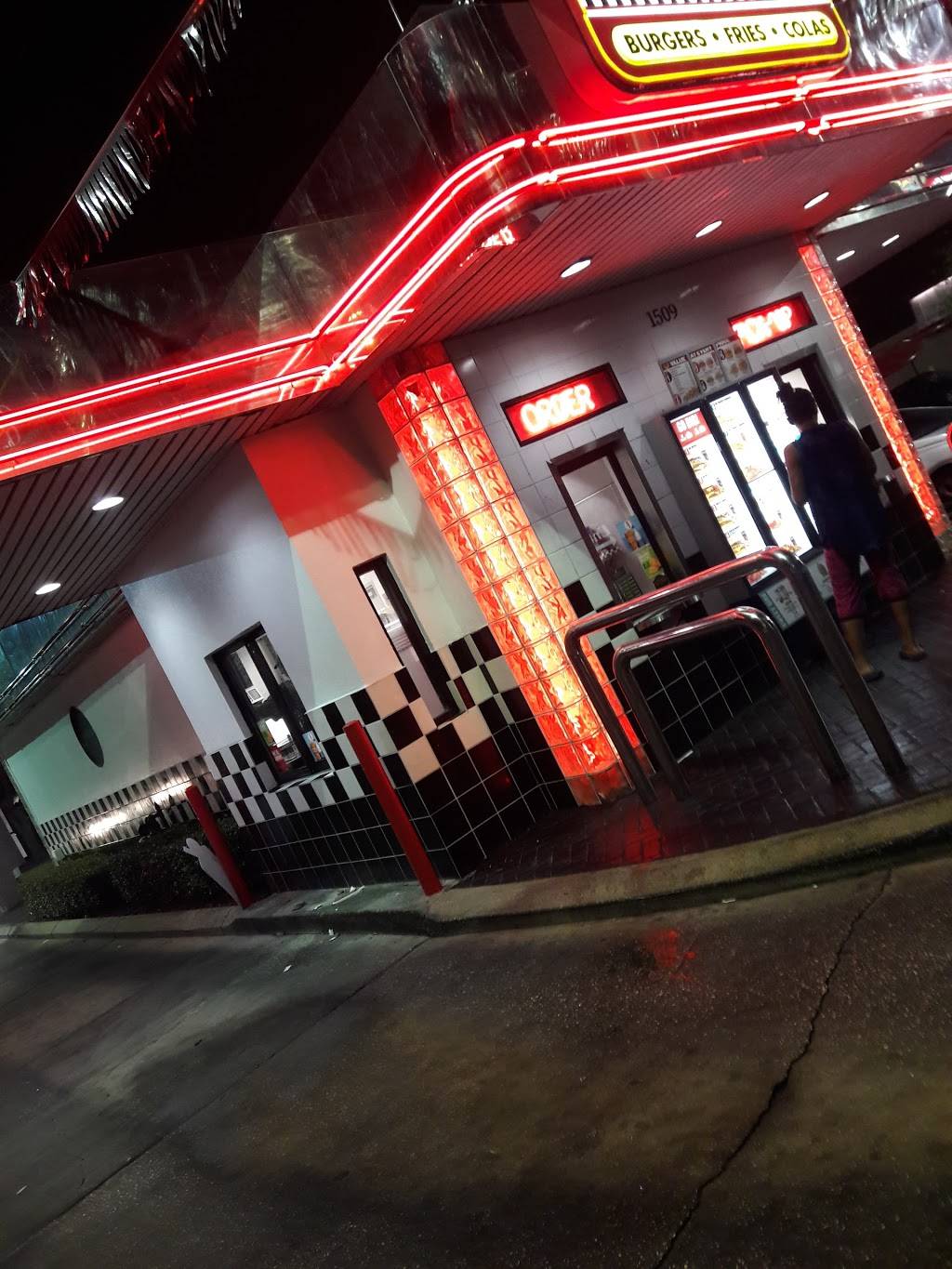 Checkers | restaurant | 1509 E Fowler Ave, Tampa, FL 33612, USA | 8139719765 OR +1 813-971-9765