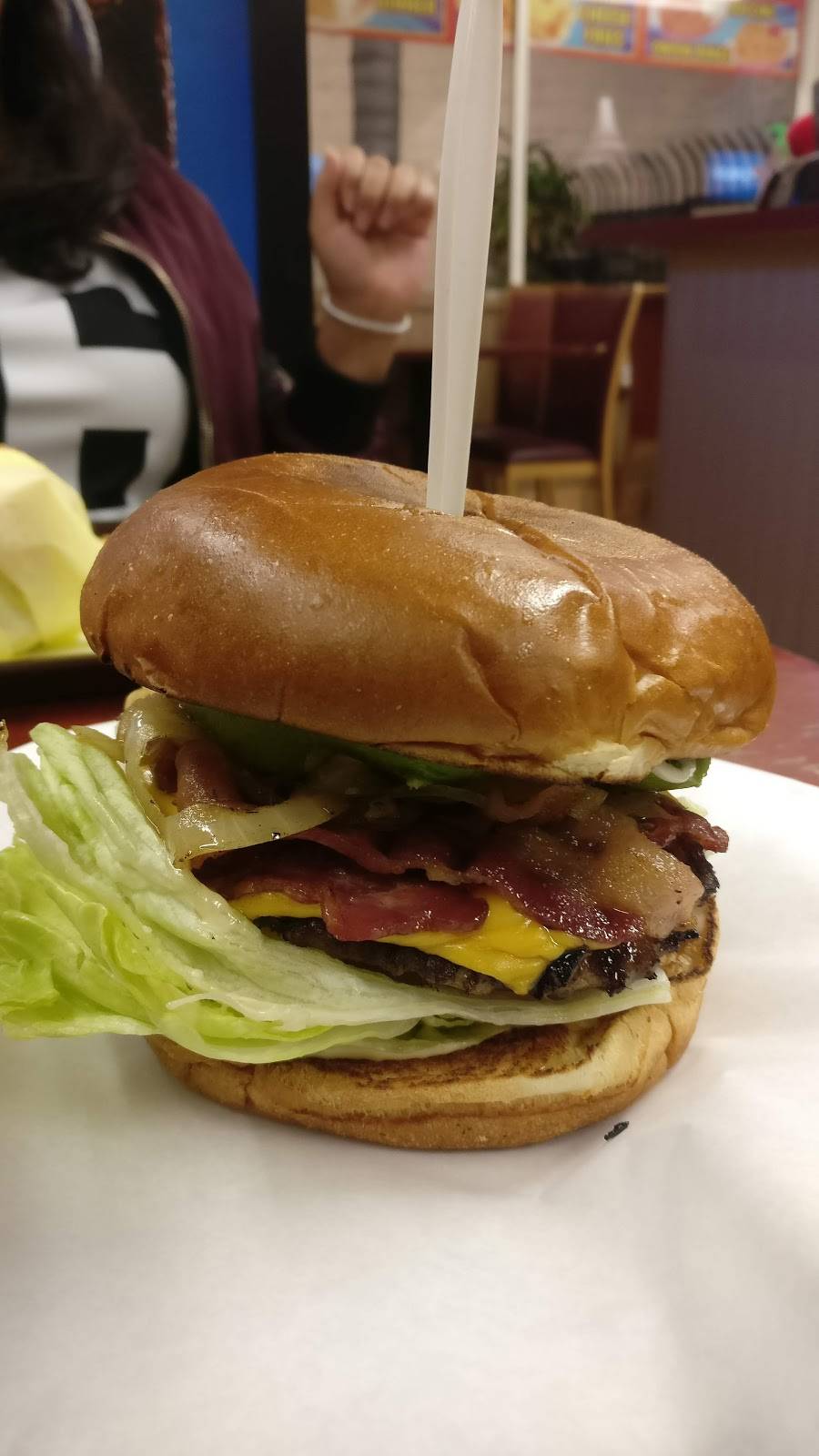 VJS Burgers | restaurant | 1804 Buena Vista St, Duarte, CA 91010, USA | 6263593402 OR +1 626-359-3402