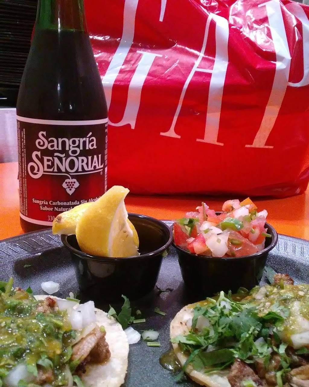 Taqueria El Tapatio | restaurant | 550 Collection Blvd, Oxnard, CA 93036, USA | 8052403034 OR +1 805-240-3034