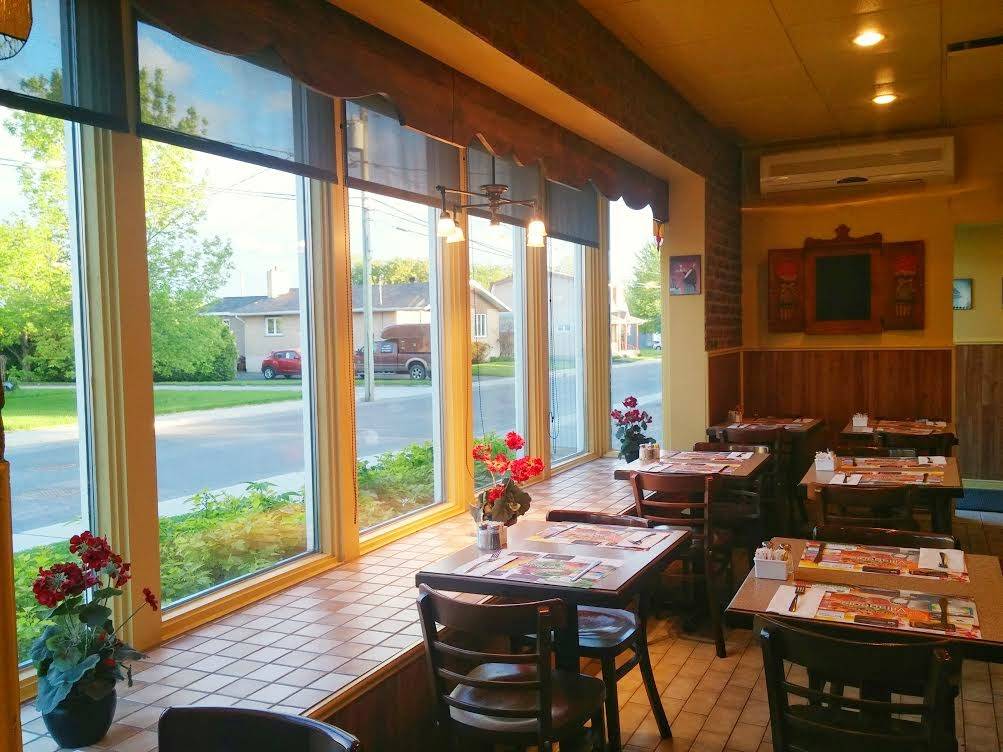 Restaurant Le Villageois (Saint-Germain-De-Grantham) | restaurant | 267 Chemin Yamaska, Saint-Germain-de-Grantham, QC J0C 1K0, Canada | 8193952034 OR +1 819-395-2034