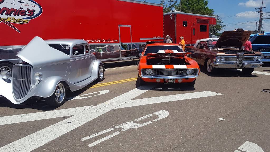 Hotwangs.Com | restaurant | 106 Northwest Dr, Senatobia, MS 38668, USA | 6623012999 OR +1 662-301-2999