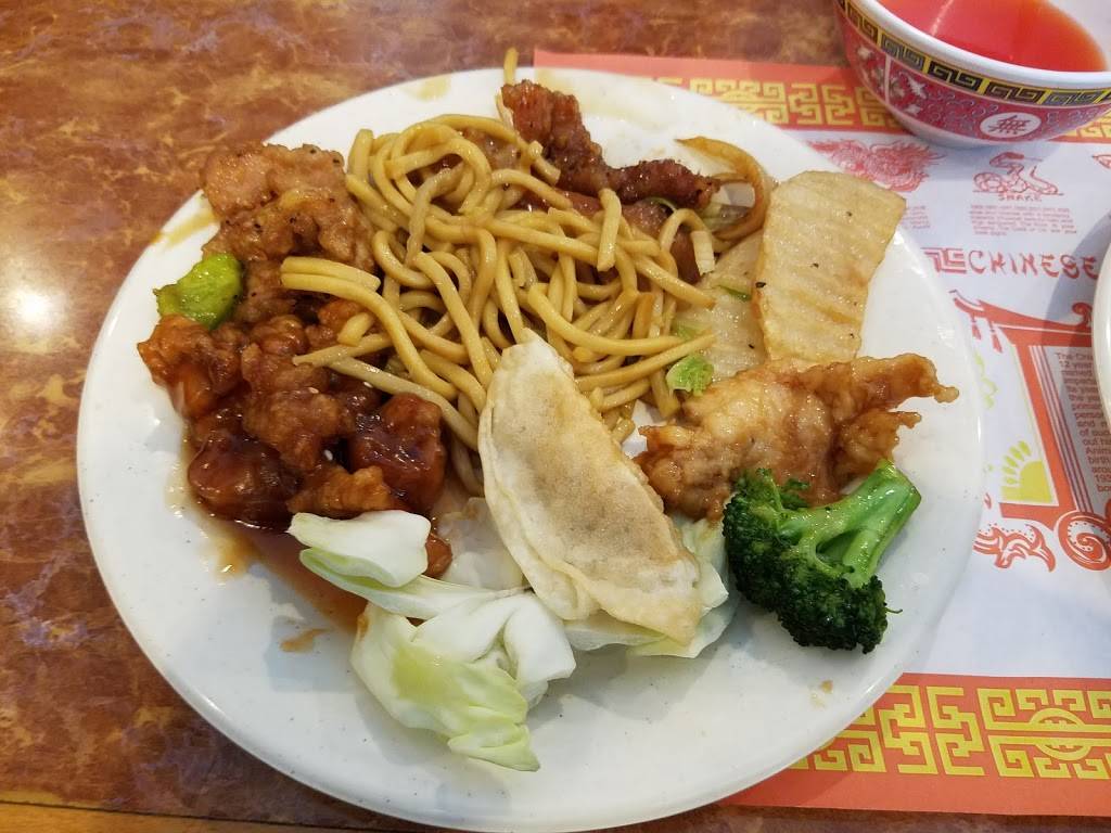 Lucky Buffet | restaurant | 114 S 2nd St, Knoxville, IA 50138, USA | 6418423538 OR +1 641-842-3538