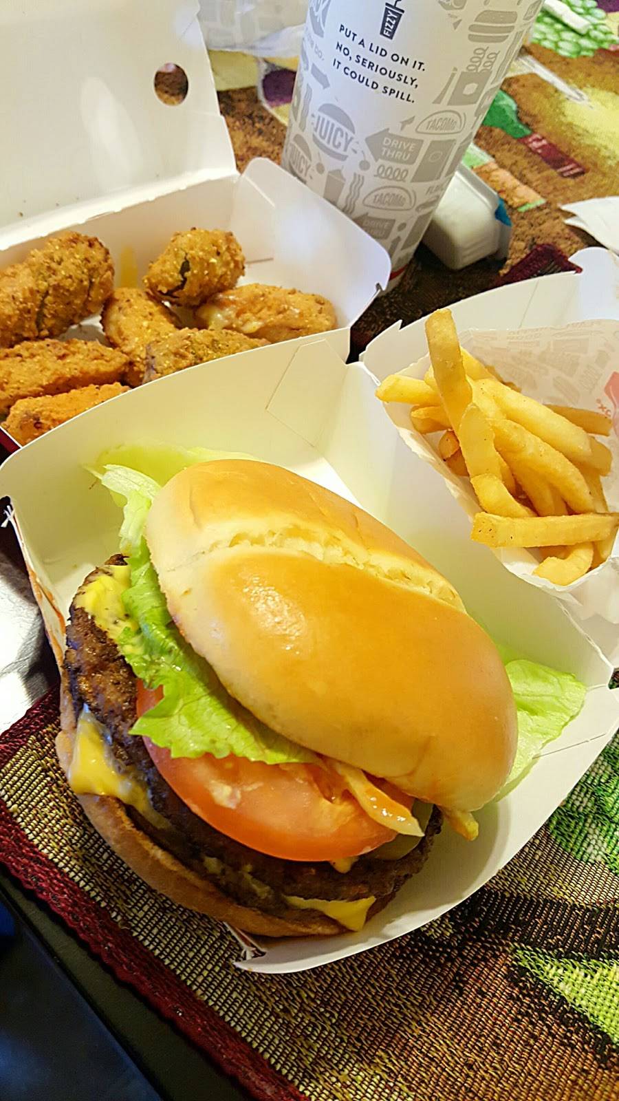 Jack in the Box | restaurant | 6720 N Blackstone Ave, Fresno, CA 93710, USA | 5594322826 OR +1 559-432-2826