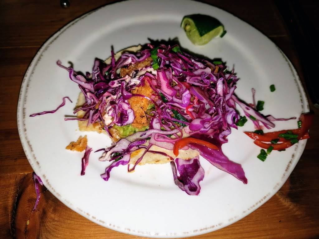 Bakersfield DET | restaurant | 3100 Woodward Ave, Detroit, MI 48201, USA | 3139747040 OR +1 313-974-7040