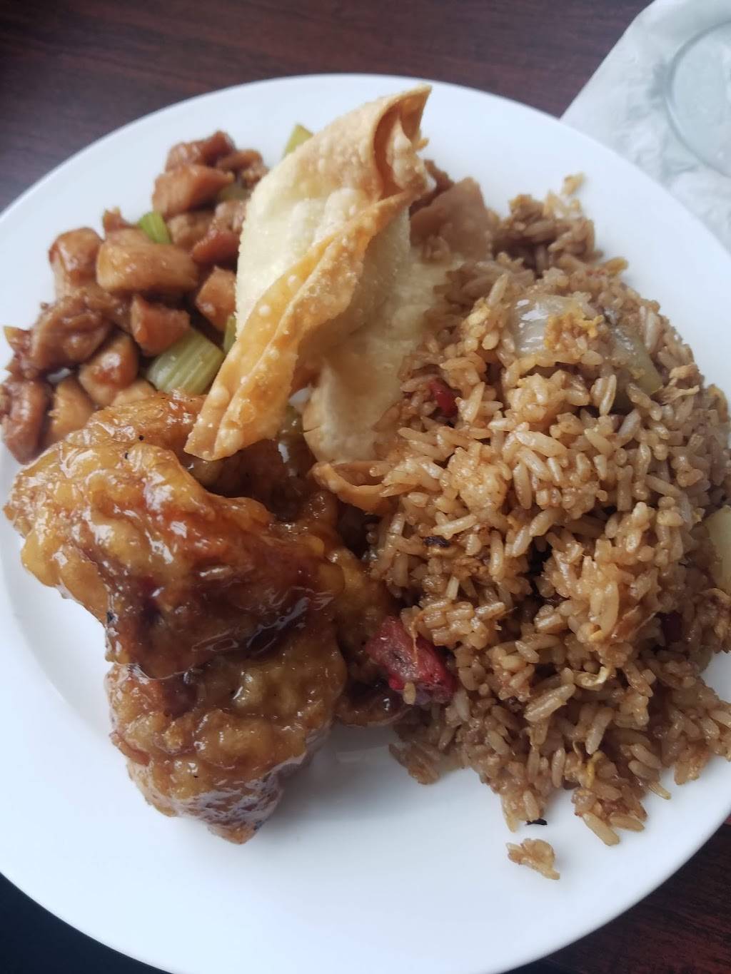 Chumlees | restaurant | 50 Boston Turnpike, Shrewsbury, MA 01545, USA | 5087982220 OR +1 508-798-2220