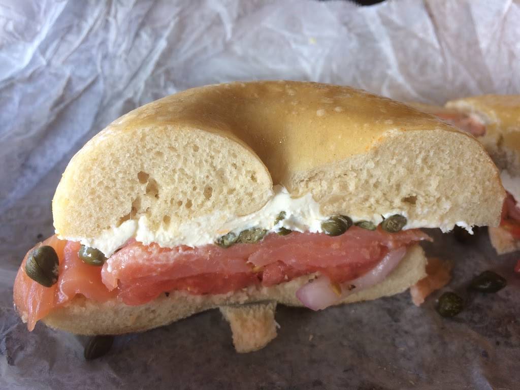 Brueggers Bagels | bakery | 24215 Chagrin Blvd, Beachwood, OH 44122, USA | 2165959915 OR +1 216-595-9915