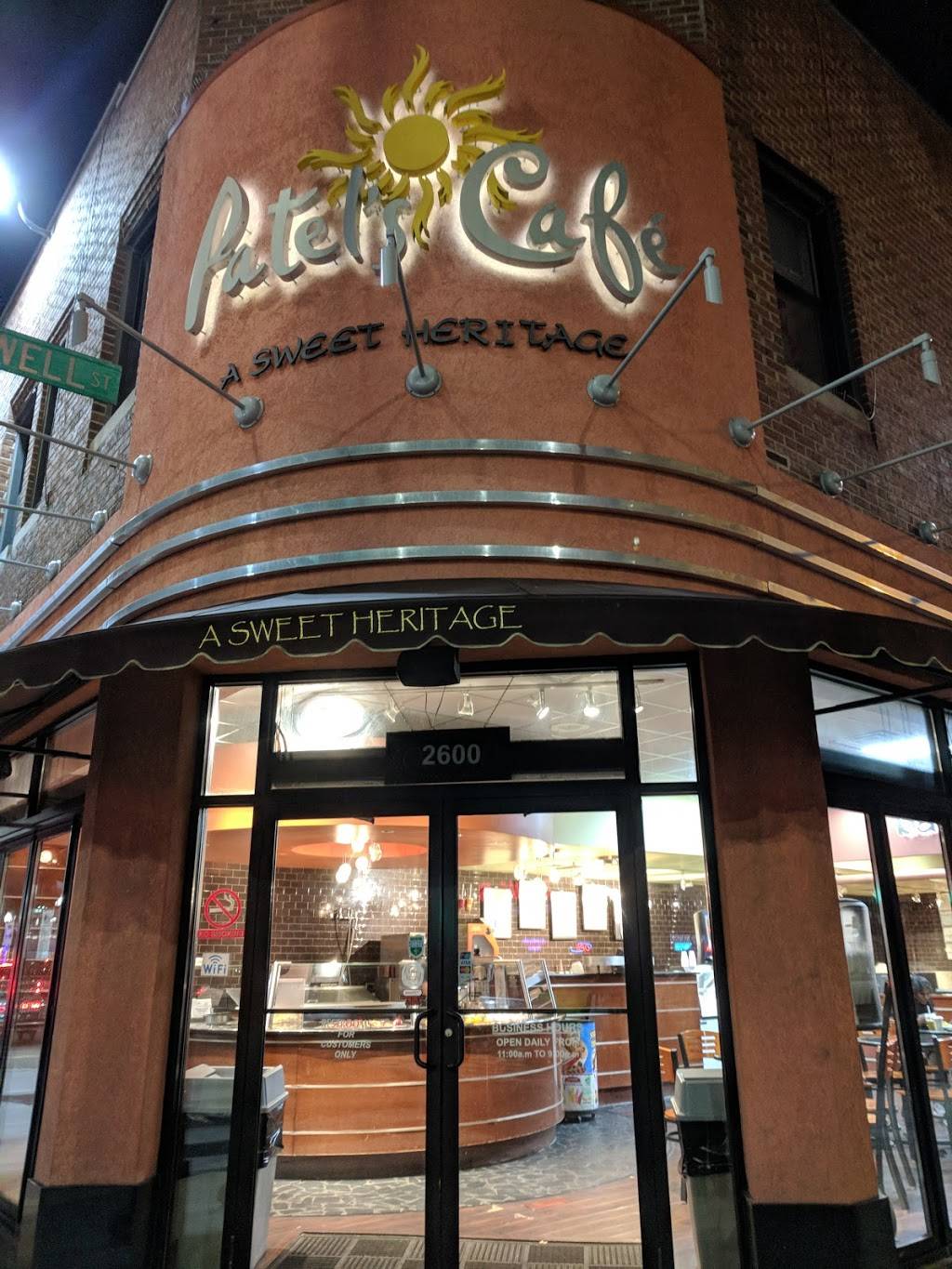 Patels Cafe | cafe | 2600 W Devon Ave, Chicago, IL 60659, USA | 7732620100 OR +1 773-262-0100