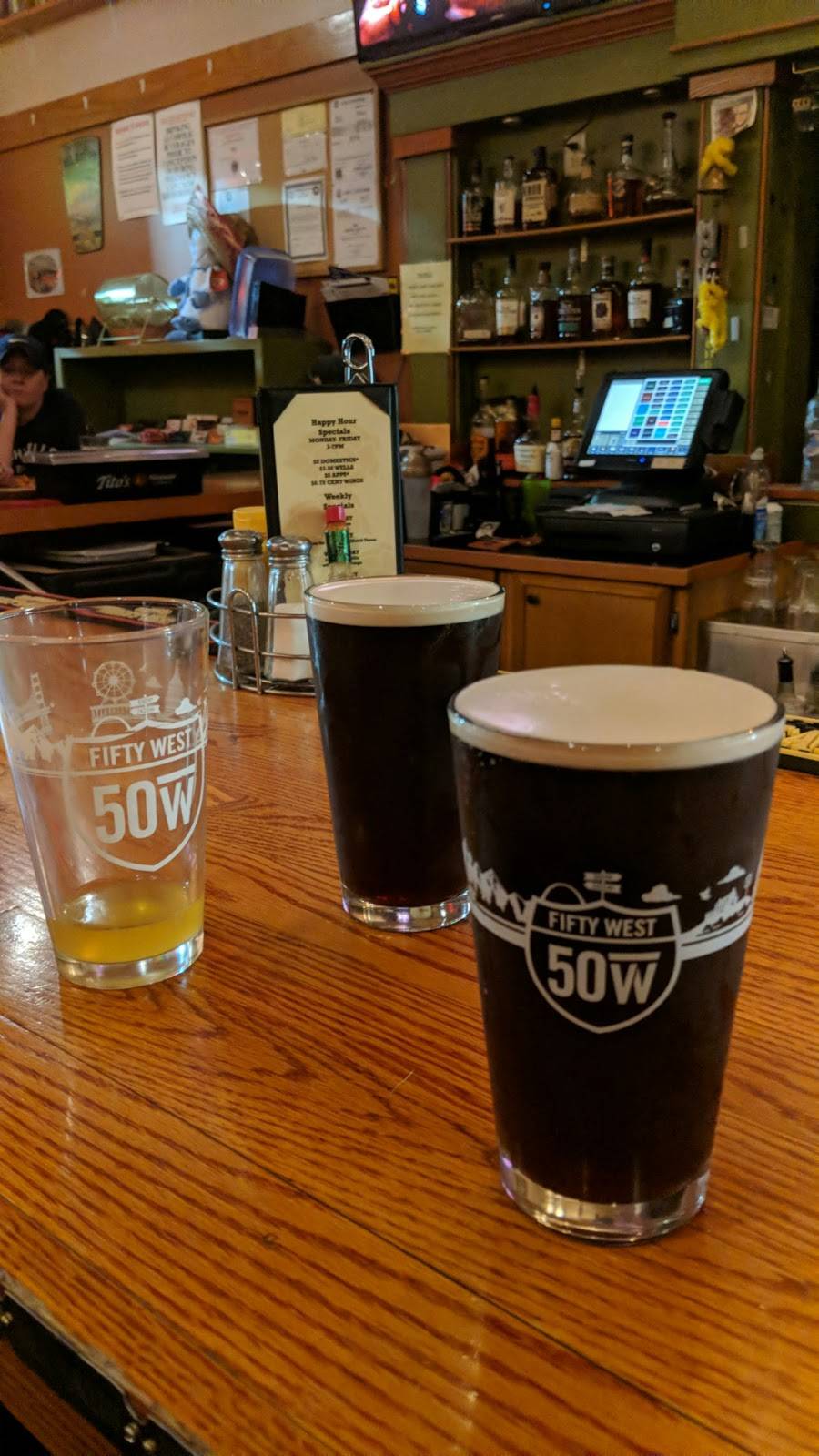 Holler Hops And Grill | restaurant | 7500 Oakbrook Dr, Florence, KY 41042, USA | 8599186532 OR +1 859-918-6532