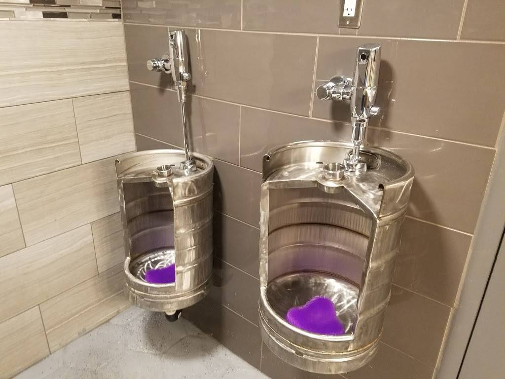 Brannan Manor Restaurant & Spirits - "Home of SacTown Sports" | restaurant | 106 J St, Sacramento, CA 95814, USA | 9166627743 OR +1 916-662-7743