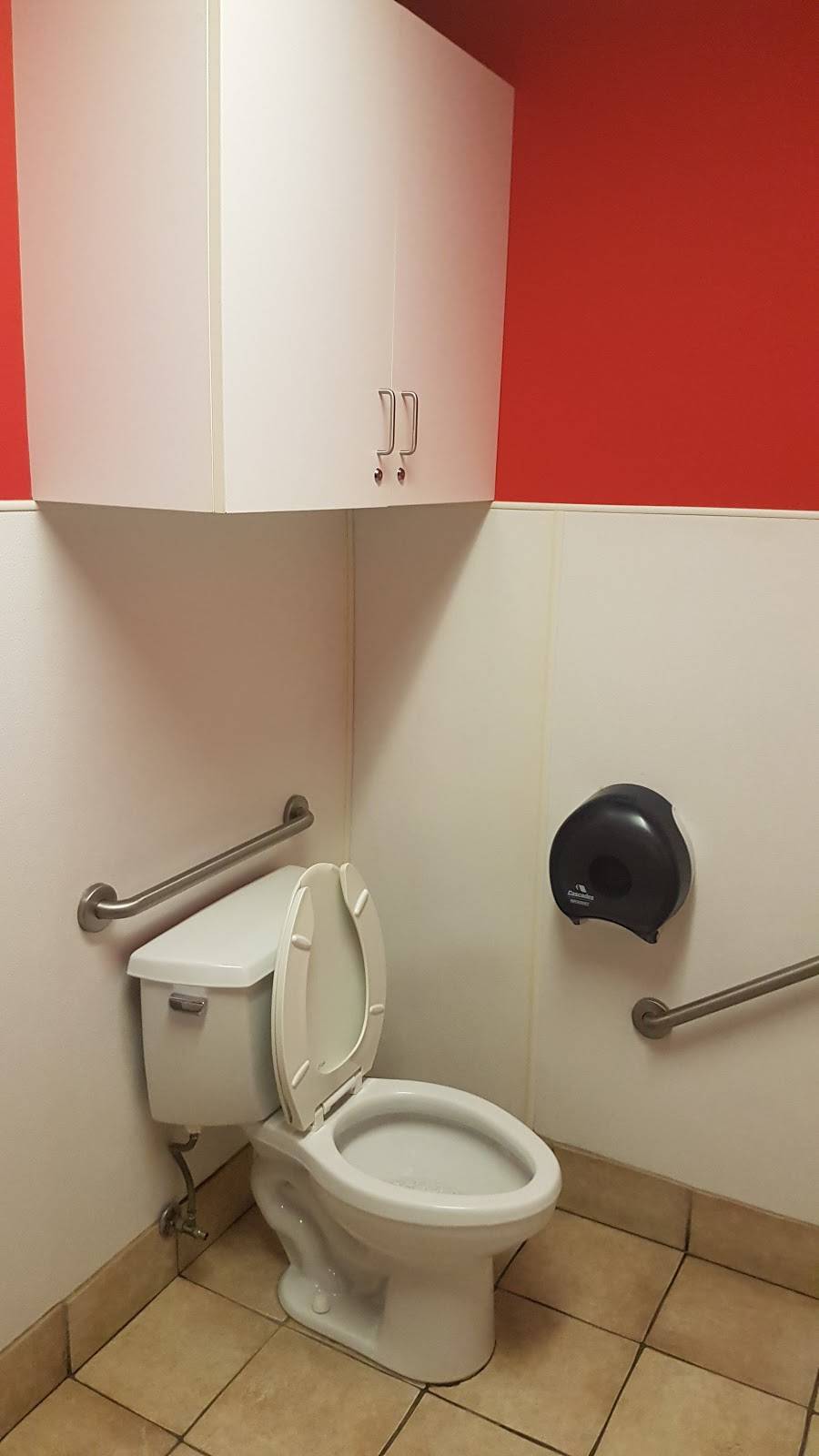 Quiznos | restaurant | 3054 Boulevard Laframboise, Saint-Hyacinthe, QC J2S 4Z4, Canada | 4502529191 OR +1 450-252-9191