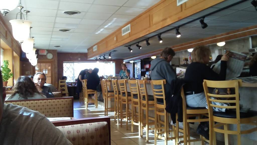 Betty Ross | restaurant | 28726 John R Rd, Madison Heights, MI 48071, USA | 2485411353 OR +1 248-541-1353