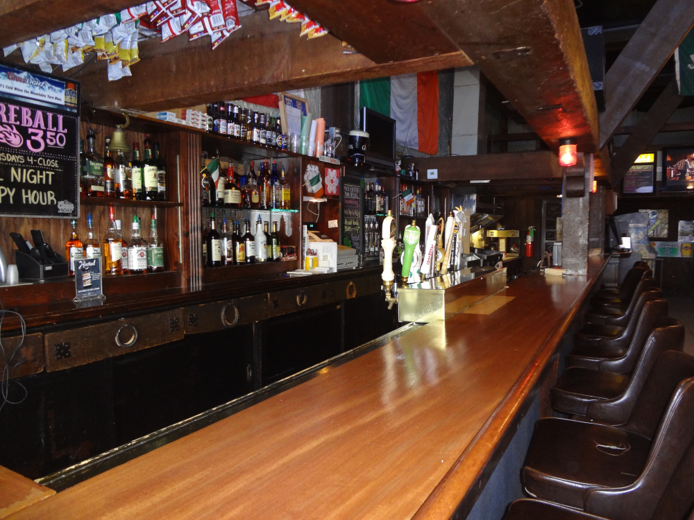 Mackeseys Irish Pub | restaurant | 317 State St, Madison, WI 53703, USA | 6082566071 OR +1 608-256-6071