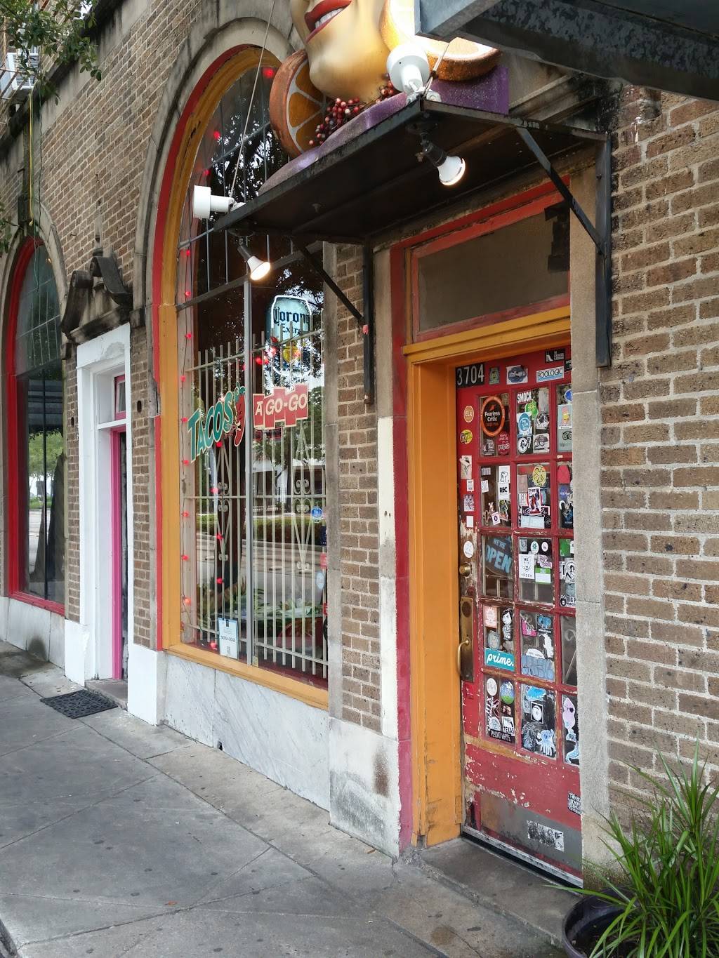 Tacos A Go Go | restaurant | 3704 Main St, Houston, TX 77002, USA | 7138078226 OR +1 713-807-8226