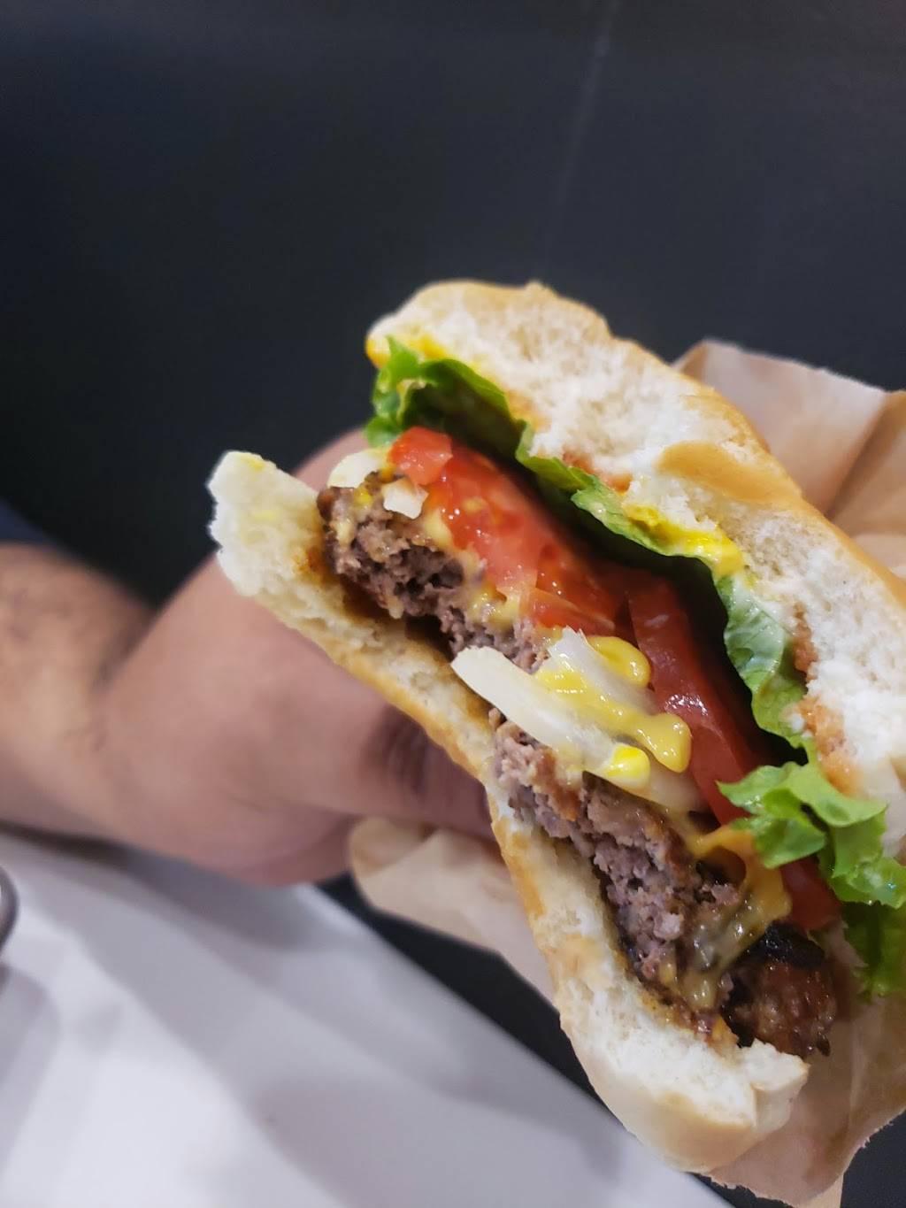 The Burgers Priest | restaurant | 860 York Mills Rd Unit 2, North York, ON M3B 1Y4, Canada | 4167921400 OR +1 416-792-1400