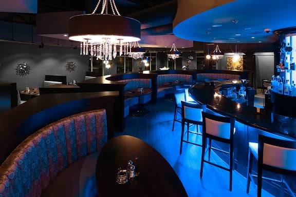 Johnnys Italian Steakhouse | restaurant | 17123 N Laurel Park Dr, Livonia, MI 48152, USA | 7342454151 OR +1 734-245-4151