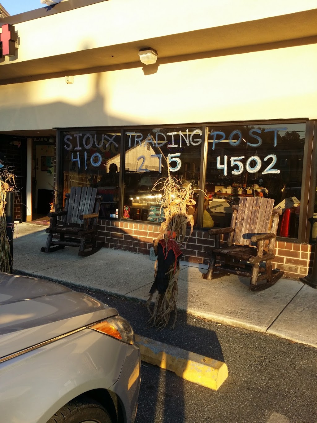 Sioux Trading Post | restaurant | 102 E Main St, Cecilton, MD 21913, USA | 4102754502 OR +1 410-275-4502