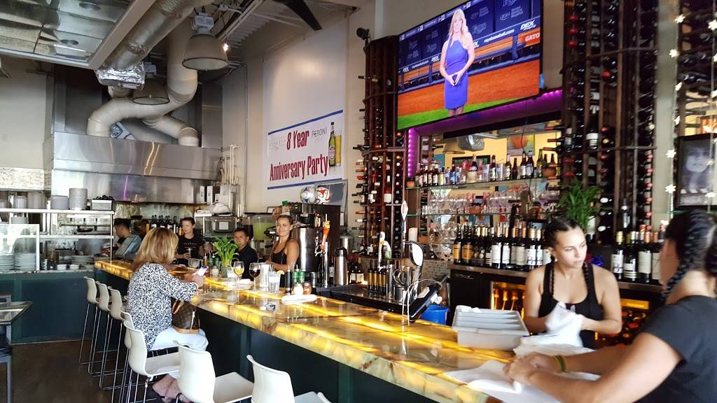 Venezia Italian Restaurant | restaurant | 373 St Armands Cir, Sarasota, FL 34236, USA | 9413881400 OR +1 941-388-1400