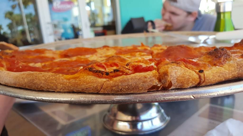 Puccinis Pizzeria | meal takeaway | 85 Ava Way, St. Augustine, FL 32084, USA | 9043427757 OR +1 904-342-7757