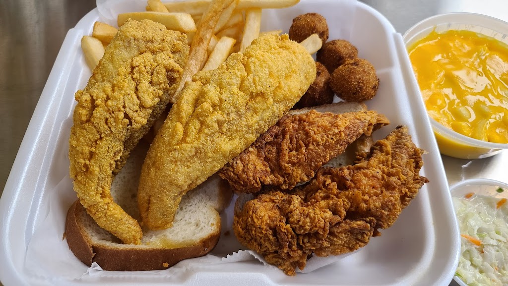 Bobbys Fish & Chicken | restaurant | 3346 Glenmore Ave, Cincinnati, OH 45211, USA | 5133891111 OR +1 513-389-1111