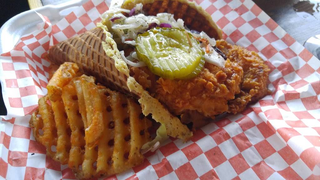 Fortys Chicken & Waffles | restaurant | 2593 N High St, Columbus, OH 43202, USA | 6146366050 OR +1 614-636-6050