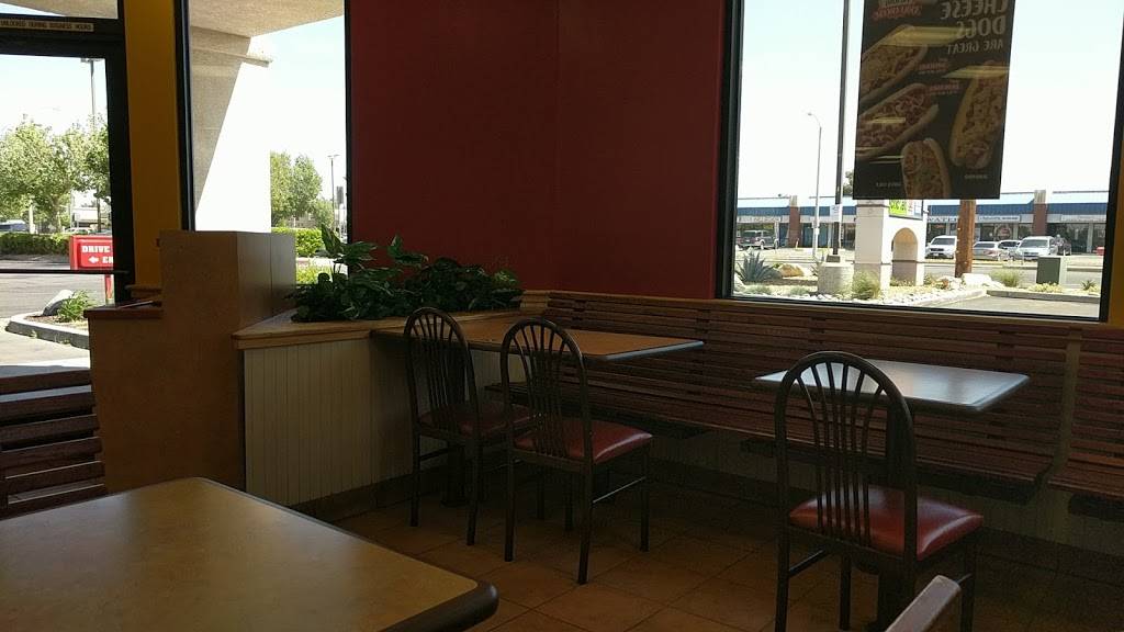 Wienerschnitzel | restaurant | 825 E Ave K, Lancaster, CA 93535, USA | 6619424230 OR +1 661-942-4230