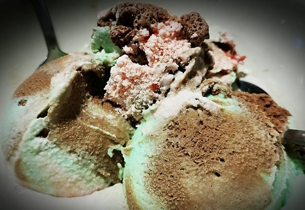 Scarpinos Family Restaurant | restaurant | 6152 14th St W, Bradenton, FL 34207, USA | 9417568100 OR +1 941-756-8100