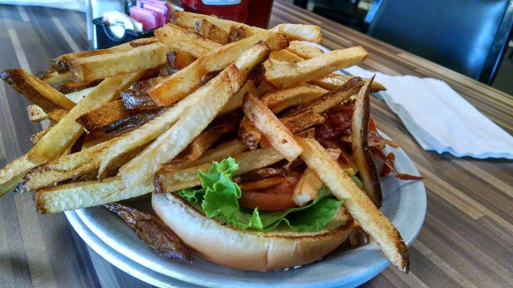 Georges Restaurant | restaurant | 2120 Grand Ave, Fort Smith, AR 72901, USA | 4797851199 OR +1 479-785-1199